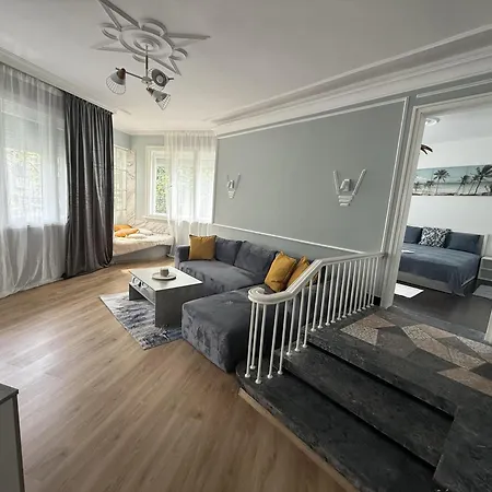Daire Sea Garden 7 *